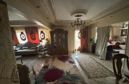 شقة - 3 غرف نوم - 3 حمامات للبيع في شارع 7 - الحي الثالث - مدينة 6 أكتوبر - الجيزة