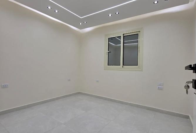 8374221 - Property Image 3