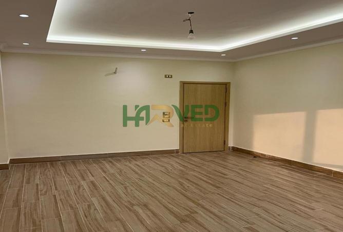 8185699 - Property Image 2