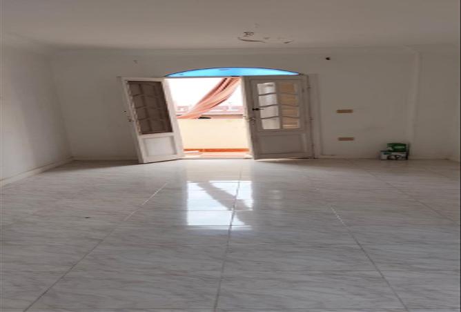 8323601 - Property Image 3