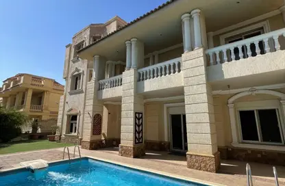 Villa - 6 Bedrooms - 7 Bathrooms for sale in Maxim - The 1st Settlement - New Cairo City - Cairo