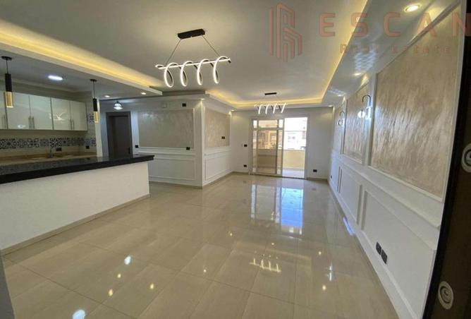 8017352 - Property Image 2