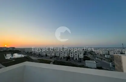 (بنتهاوس  (روف - 2 غرف نوم - 2 حمامات للبيع في أمواج - سيدي عبد الرحمن - الساحل الشمالي