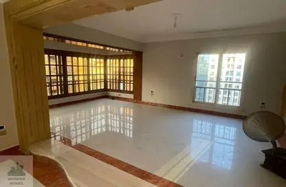 Apartment - 2 Bedrooms - 2 Bathrooms for rent in Zahraa Al Maadi St. - Degla - Hay El Maadi - Cairo Apartment - 2 Bedrooms - 2 Bathrooms for rent in Zahraa Al Maadi St. - Degla - Hay El Maadi - Cairo