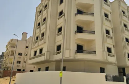 Apartment - 3 Bedrooms - 2 Bathrooms for sale in New Narges - New Cairo City - Cairo