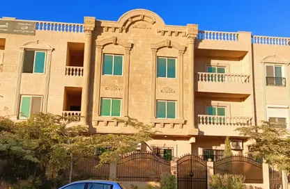 Apartment - 3 Bedrooms - 3 Bathrooms for sale in 1st Neighborhood - 4th District West - Shorouk City - Cairo