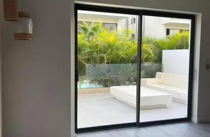 Apartment - 3 Bedrooms - 3 Bathrooms for sale in Hadayek Al Mohandessin - 4th District - Sheikh Zayed City - Giza