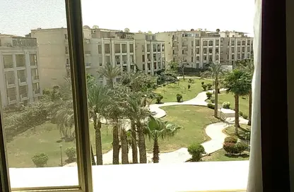 Apartment - 2 Bedrooms - 1 Bathroom for sale in Hadayek Al Mohandessin - 4th District - Sheikh Zayed City - Giza
