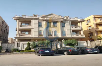 Duplex - 4 Bedrooms - 4 Bathrooms for sale in Doctor Ahmed Okasha St. - El Banafseg 6 - El Banafseg - New Cairo City - Cairo