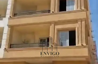 Apartment - 3 Bedrooms - 2 Bathrooms for sale in Bait Alwatan - The 5th Settlement - New Cairo City - Cairo