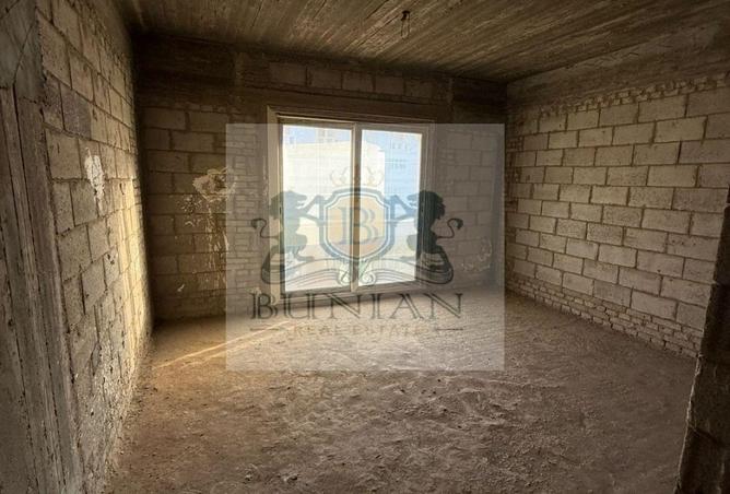 8177077 - Property Image 3