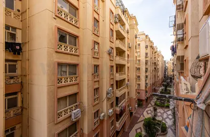 شقة - 3 غرف نوم - 2 حمامات للبيع في سموحة - حي شرق - الاسكندرية