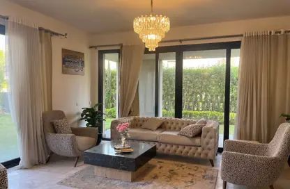 Villa - 3 Bedrooms - 4 Bathrooms for sale in Hyde Park Central - The 6th Settlement - New Cairo City - Cairo