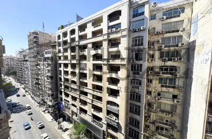 شقة - 3 غرف نوم - 2 حمامات للبيع في لوران - حي شرق - الاسكندرية