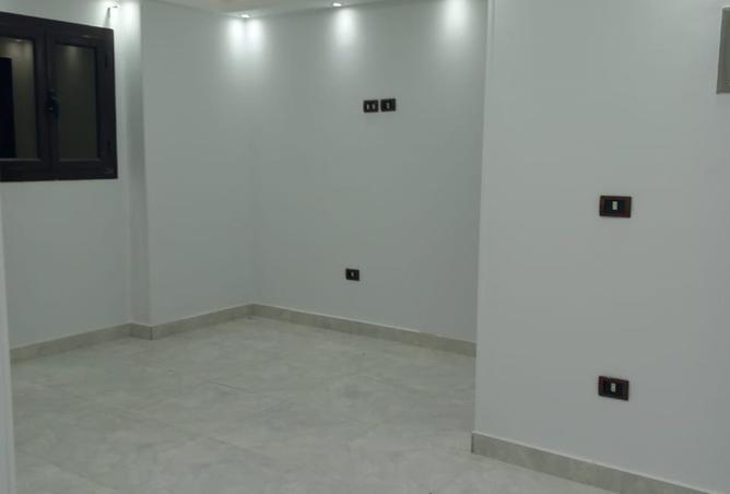 8200718 - Property Image 3