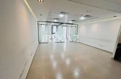 Office Space - Studio - 1 Bathroom for rent in Hyde Park Business District Mall - South Teseen St. - The 5th Settlement - New Cairo City - Cairo