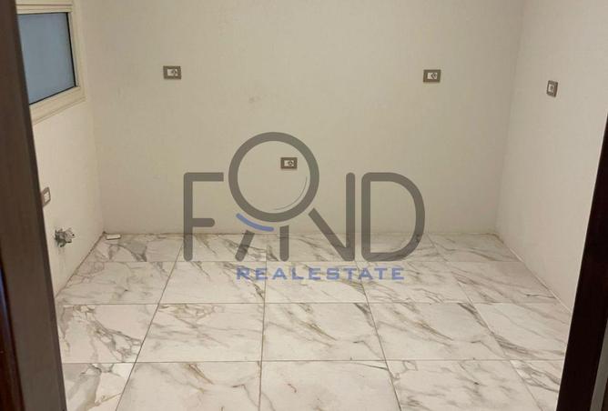 8276001 - Property Image 2