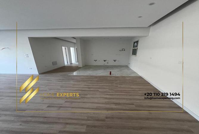 8423873 - Property Image 2