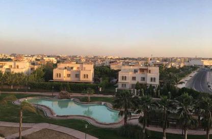 Apartment - 3 Bedrooms - 3 Bathrooms for sale in Greens - 6th District - Sheikh Zayed City - Giza