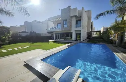 Villa - 5 Bedrooms - 5 Bathrooms for sale in Cleopatra Square - 26th of July Corridor - 6 October City - Giza
