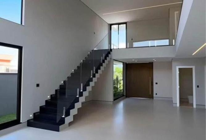 8191043 - Property Image 2