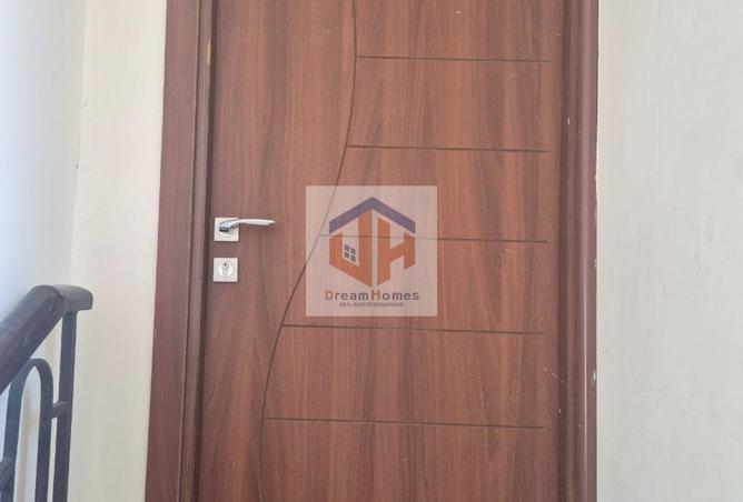 8123009 - Property Image 2