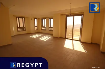 Office Space - Studio - 2 Bathrooms for rent in Al Laselky St. - El Laselky - New Maadi - Hay El Maadi - Cairo