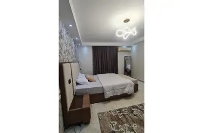 شقة - 4 غرف نوم - 3 حمامات للايجار في شارع شهاب - المهندسين - الجيزة