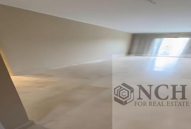 8323389 - Property Image 2