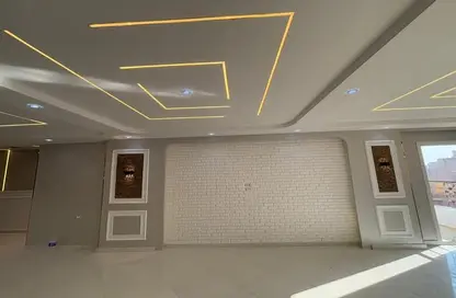 Apartment - 3 Bedrooms - 2 Bathrooms for sale in Al Lebeny Axis - El Mariouteya - Faisal - Hay El Haram - Giza