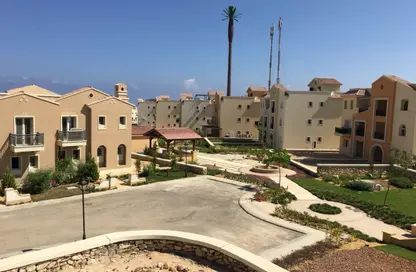 Chalet - 2 Bedrooms - 2 Bathrooms for sale in Mountain View - Ras Al Hekma - North Coast