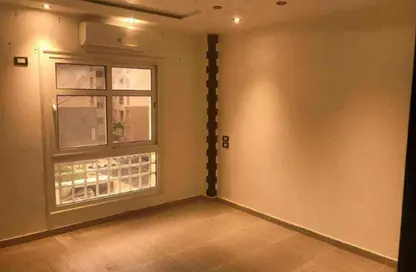 Apartment - 2 Bedrooms - 2 Bathrooms for sale in Madinaty - Cairo
