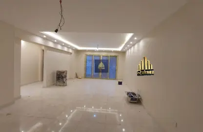 Apartment - 3 Bedrooms - 2 Bathrooms for rent in Tijan - Zahraa El Maadi - Hay El Maadi - Cairo