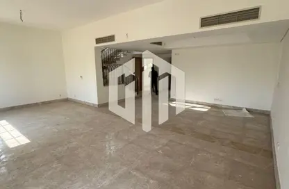 فيلا - 3 غرف نوم - 4 حمامات للايجار في ارورا - اب تاون كايرو - المقطم - القاهرة