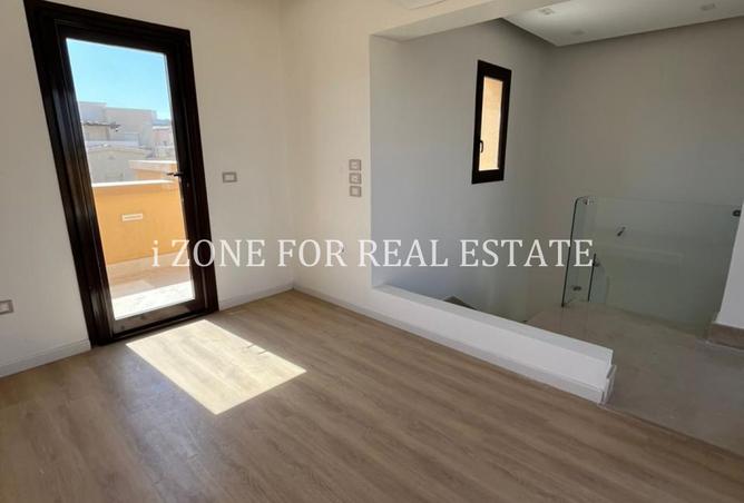8013907 - Property Image 2