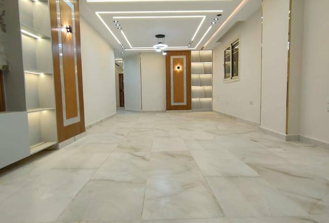 8310628 - Property Image 2