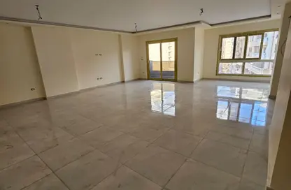 Apartment - 3 Bedrooms - 2 Bathrooms for sale in Glim - Hay Sharq - Alexandria