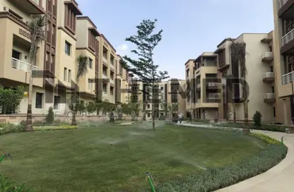 Apartment - 2 Bedrooms - 3 Bathrooms for sale in Green 5 - 6 October Compounds - 6 October City - Giza