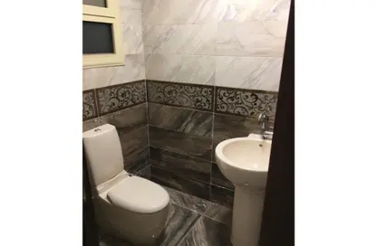 Apartment - 3 Bedrooms - 2 Bathrooms for sale in Degla St. - Mohandessin - Giza