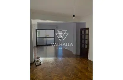 شقة - 2 غرف نوم - 2 حمامات للايجار في شارع احمد حشمت - الزمالك - القاهرة شقة - 2 غرف نوم - 2 حمامات للايجار في شارع احمد حشمت - الزمالك - القاهرة