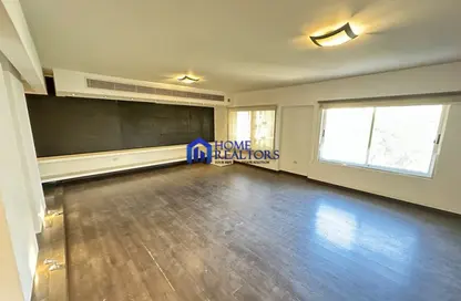 دوبلكس - 4 غرف نوم - 5 حمامات للايجار في شارع 215 - دجلة - حي المعادي - القاهرة