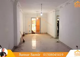 شقة - 3 غرف نوم - 1 حمام للبيع في شارع لافيزون - بولكلي - حي شرق - الاسكندرية