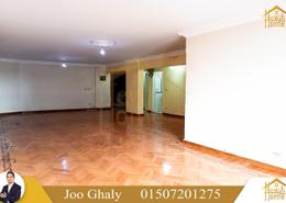 Apartment - 3 bedrooms for للبيع in Abd Al Hameed El Deeb St. - Tharwat - Hay Sharq - Alexandria