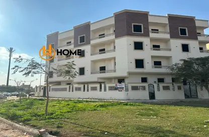 Apartment - 3 Bedrooms - 2 Bathrooms for sale in Shorouk City - Cairo