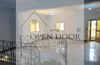 Duplex - 3 Bedrooms - 3 Bathrooms for rent in Doctor Ali Mosharafa St. - Al Narges 6 - Al Narges - New Cairo City - Cairo