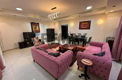 شقة - 3 غرف نوم - 2 حمامات للايجار في 6 ويست - بيفرلي هيلز - كمبوندات الشيخ زايد - الشيخ زايد - الجيزة