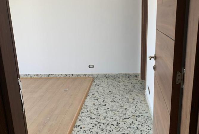 8218246 - Property Image 3