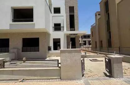 Villa - 4 Bedrooms - 5 Bathrooms for sale in New Giza - Cairo Alexandria Desert Road - 6 October City - Giza