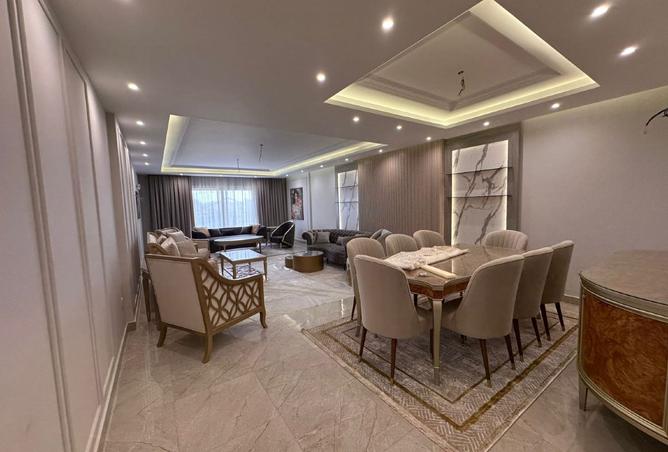 8233925 - Property Image 2