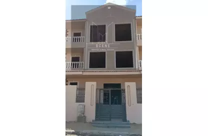 Roof - 2 Bedrooms - 1 Bathroom for sale in Bank Center Street - South Teseen St. - The 5th Settlement - New Cairo City - Cairo